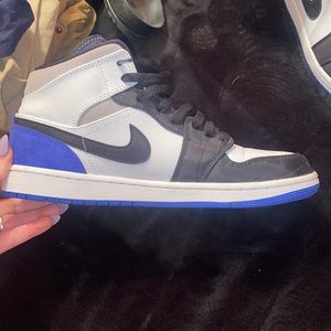 Jordan 1 ‘Mid’ size mens 8